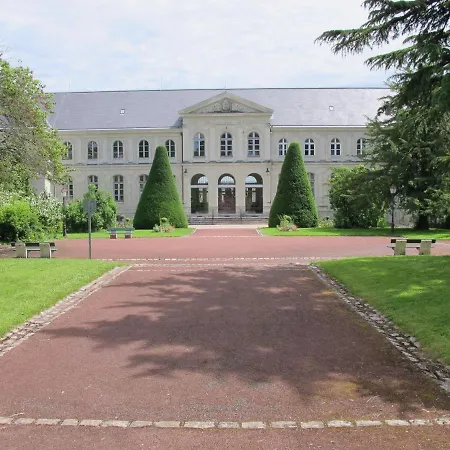Homestay Petit Havre De Tranquillite Loudun